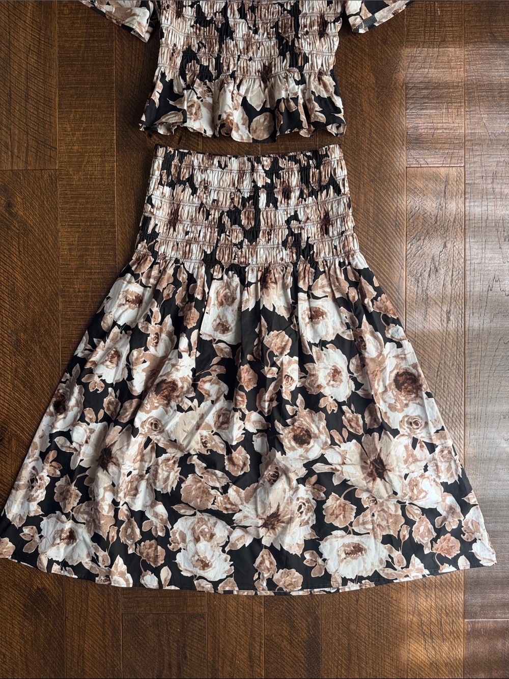 Rails Rosie Top and Skirt in Sepia Roses - Picture 5 of 13